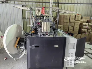  4 مكينة صنع اكواب ورقية (oz 6) بطاقة إنتاجية (75 كوب في الدقيقة الواحدة)