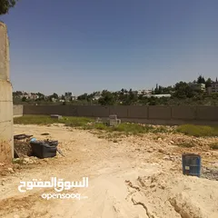  4 للبيع في عابود شاليه مساحة واسعة