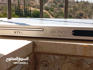  1 مشغل اقراص DVD اغاني و فيديوهات  للبيع