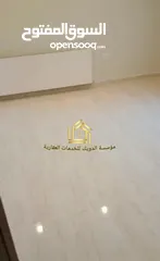  3 شقة فارغة - المدينة الرياضية - 3نوم 1ماستر - 210م - مطلة - قريبة من الخدمات