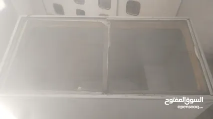  4 فريزر عدد 2 للببع في حال جيد