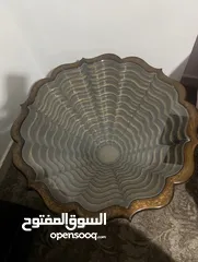  1 طاولة لغرفة الضيوف او الجلوس فخمه