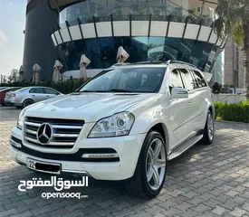  2 Mercedes Benz GL500