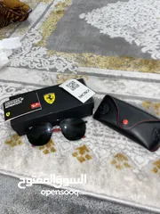  1 نظارة فراري اصليه   واغراضها معاها استعمال 3 شهور فقط السعر 60 غير قابل للمساومه  للتواصل واتساب فقط