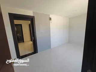  3 للبيع بيت في مجمع البدور جاهز للسكن