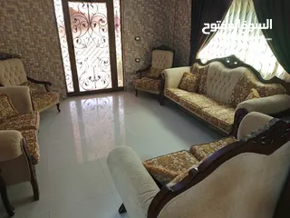  5 طقم كنب ضيوف و كوانر و طقم معيشة خشب سويد