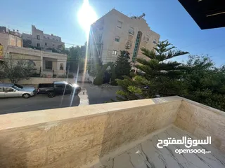  8 شقه فاخره للبيع بسعر حرق في الجندويل 200م طابق أول من المالك مباشره