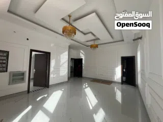  7 فــــيــــــــــــلا للـــــبيـــــع اول ســـــاكــــن مــــكــــونه مــن 7 غـــــرف و 10 حـــمامات