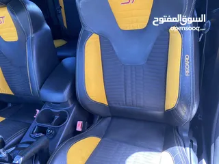  8 Ford Focus ST 2.0L for sale in abudhabi. 4 cylinder engine