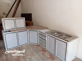  8 مطبخ ألمنيوم 3.2  كما موضح بالصوره بحال الوكاله  عمان