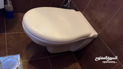  2 تواليت حمام معلق