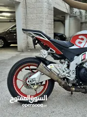  8 Aprilia tuono v41100cc rr  دراجه مميزه جدا تصنيف ستريت  قويه جدا 1100 سيسي  مرخصه ممشى قليل جدا جدا