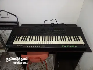  1 اورج جيم وركستيشن مع سلم شرقي