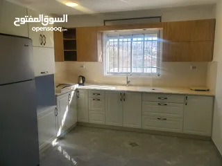  14 شقة مميزة للايجار