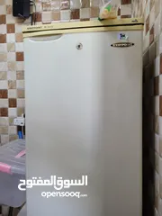  1 براد صغير للبيع