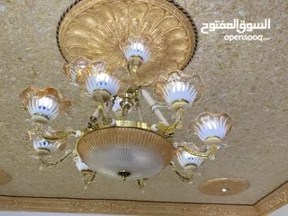  2 ثريا أنيقة للبيع – 13 لمبة ولمّاعة مثل الجديد   ثريا زجاج فخمة 13 لمبة – بحالة الوكالة