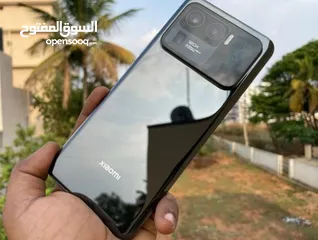  2 Xiaomi 11 Ultra