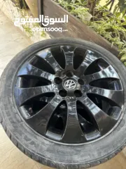  1 جنط مع الكوشوك الي عليه VW