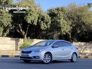  2 Kia k3 موديل 2013