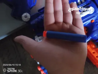  4 مسدس كهربائي للبيع للاطفال لون ازرق للاطفال لجميع الاعمار سهل الاستخدام