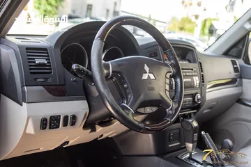  12 Mitsubishi Pajero 2014  السيارة وارد الشركة و قطعت مسافة 69,000 كم فقط للبيع