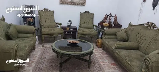  1 طقم كنب مع طاولات