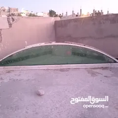  2 شباك متر و نص بعرض متر و نص و ارتفاع متر للبيع المستعجل