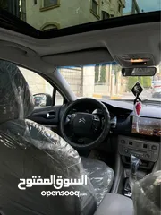  2 سيارات عائليه مرخصة الشهر 12