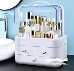  6 خزانة الأميرات لتنظيم المكياج والعناية!  خلي طاولة التزيين تبعتك تصير قطعة فنية  مع منظم المكياج .