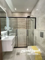 12 شقة طابق شبه ارضي مساحة 231م + حديقه 255م بتشطيبات مميزة - حي الصحابة - رجم عميش - رمضان للاسكان