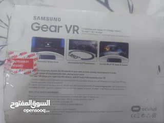  1 للبيع سامسونج gear vr سعرها بالسوق2500 نظيفة مرة ومب مستخدمة للي يباها ما بقصر وياه