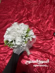  1 مسكه العروس اهم شي فيها بتكمل طله العروسه يوم فرحها ....ولأن الورد ما يحمل غير الورد