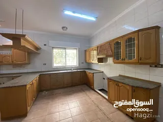  15 فيلا غير مفروشة للإيجار 950م2 ( Property 13431 ) سنوي فقط