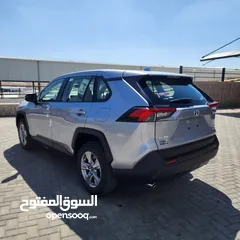  6 TOYOTA RAV4 Hybrid 4*4 LE 2024