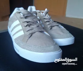  1 حذاء Adidas والتوصيل مجانا