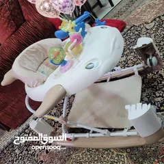  5 أغراض أطفال للبيع  عربية مشايه سرير كرسي سيارة زحليقه والعاب