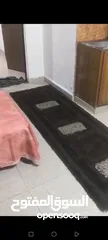  1 خلف مستشفى الحسين قرب سكن اميمه غرفه و صاله مفروش