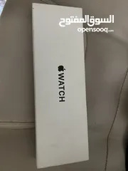  1 ساعة ابل SE2  40mm لون اسود بحالة الوكالة استعمال اقل من شهر