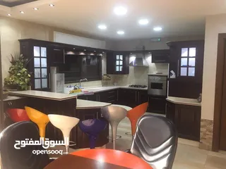  8 للبيع شاليه السلط حوض الخيمه التحته مساحة الارض4 دونم مساحة البناء 280 مع بركة سباحه السعر 140الف