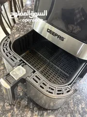  3 Geepas digital air fryer /model No. GAF37510