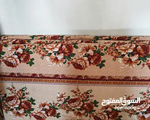  1 مجلس خمس فرشات واربع مساند واربع ركايات مع 3 فرشات 70