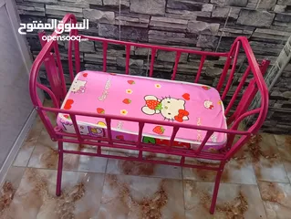  2 سرير اطفال..تخت اطفال ، مع هزاز للبيبي