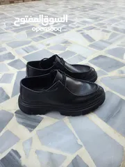  5 حذاء اسود ( لمن يهتم باناقته )