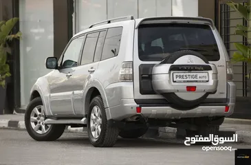  3 Mitsubishi pajero 3800cc 2014