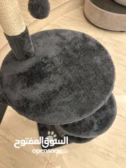  6 بيت للقطط بلون الكحلي جميل جدا يتكون من اربع اشياء