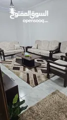  1 شقه مفروشه ديلوكس كاملة الخدمات للايجار الشهري او السنوي في عمارة سكنيه مخدومة يوجد حارس للعمارة