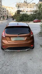  5 فورد فيستا