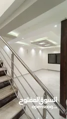  14 شقة سوبر ديلوكس طابق ثالث مع روف في مرج الحمام