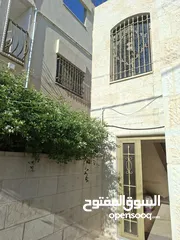  11 منزل مستقل للبيع