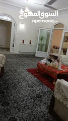  28 فيلا مميزة مع رووف   للاستثمار والايجار قريبة من شارع المطاعم وبالقرب من مدينة الجبيهة الترويحية